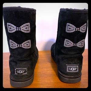 UGG Classic Black Short Crystal Bow Boot